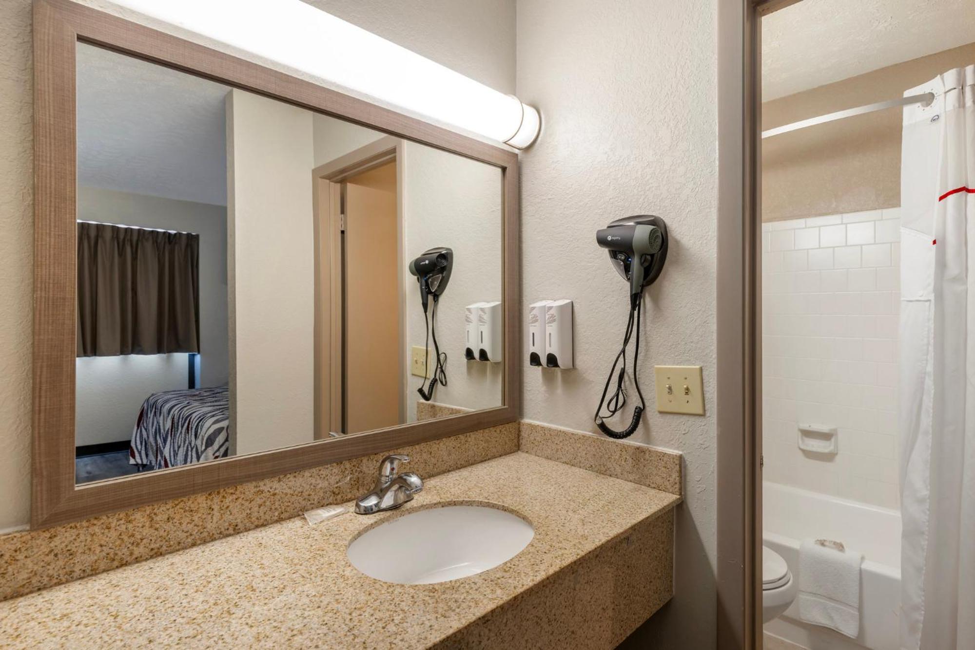 Red Roof Inn Doswell - Kings Dominion エクステリア 写真